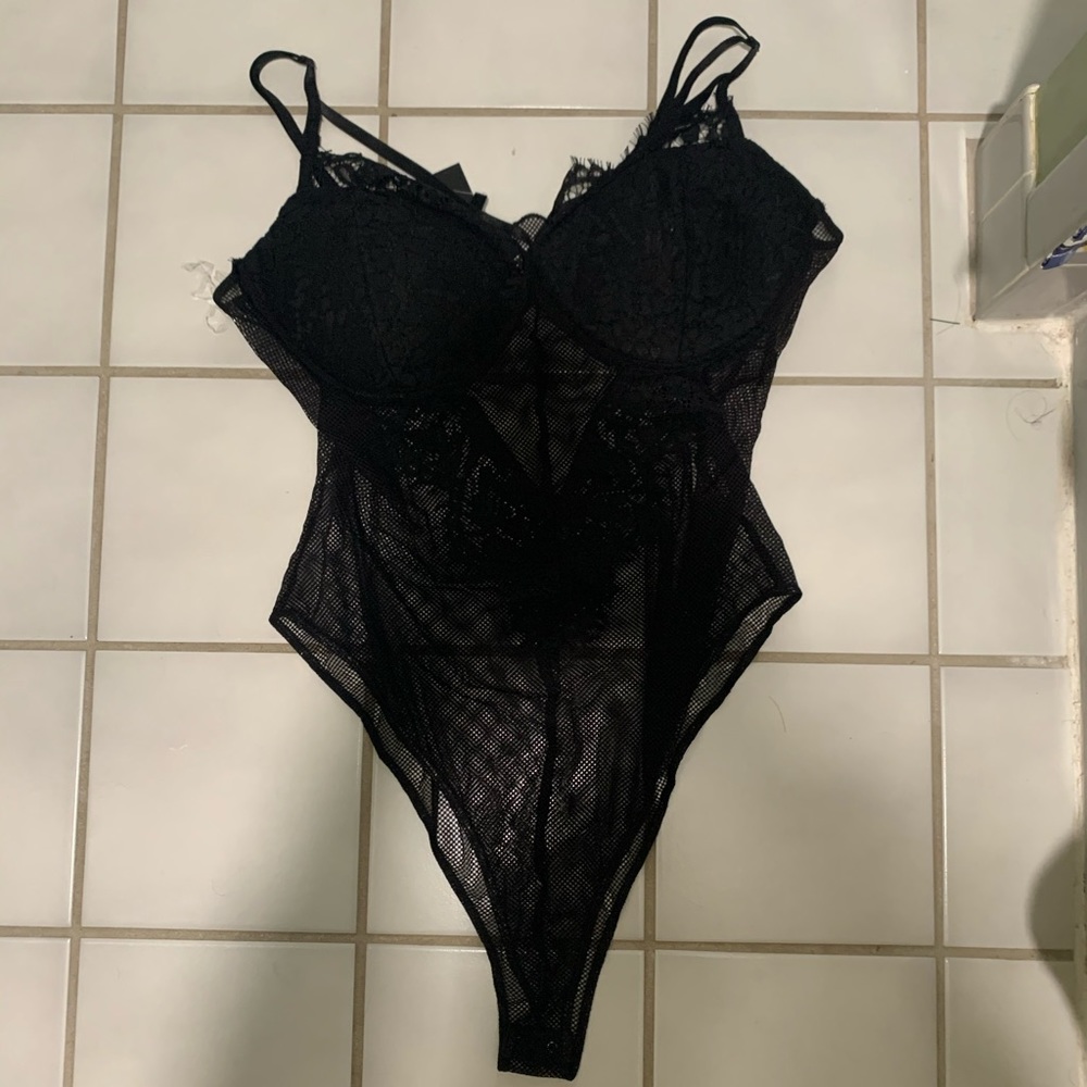 Fashion Nova Lace Bodysuit